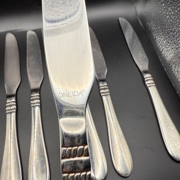 Oneida Avondale II Stainless Steel Butter Knives Set Of 9 Vintage - Picture 3 of 5